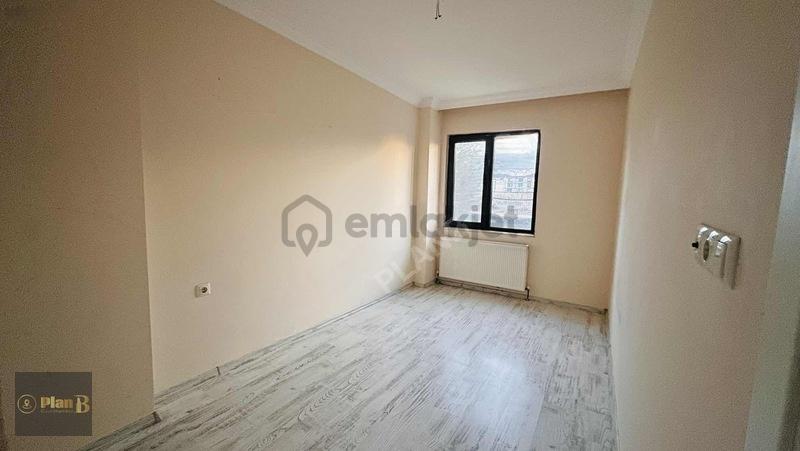 Kartepede Site İçinde 2+1 | Ayrı Mutfak | Çift Balkon - 13