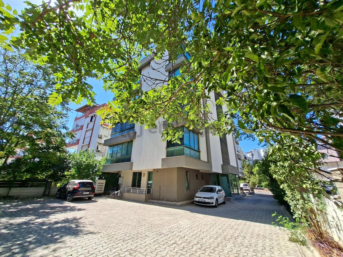 Şirinyalı'da Zigma Plazada Bakımlı 2+1 Ofis - 15