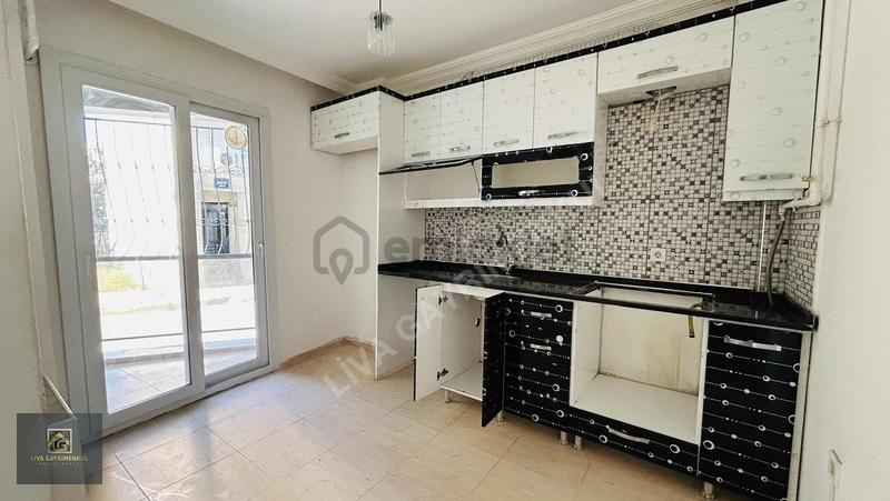 Buca Yeşilbağlar'da Kiralık 2+1 Daire (90m², Kapalı Mutfak) - 3