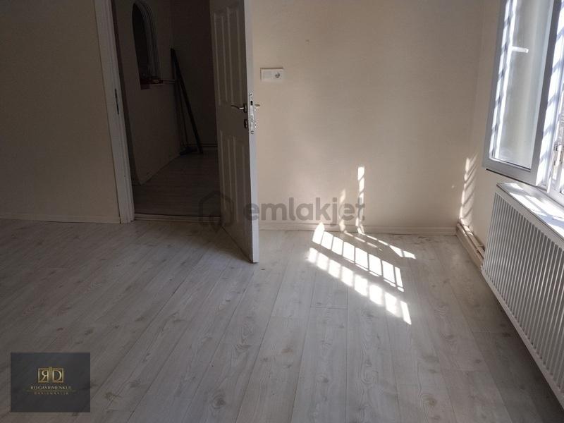 Rd'den Reşitpaşa'da Kiralık Geniş 2+1 Bağçeli Daire - 5