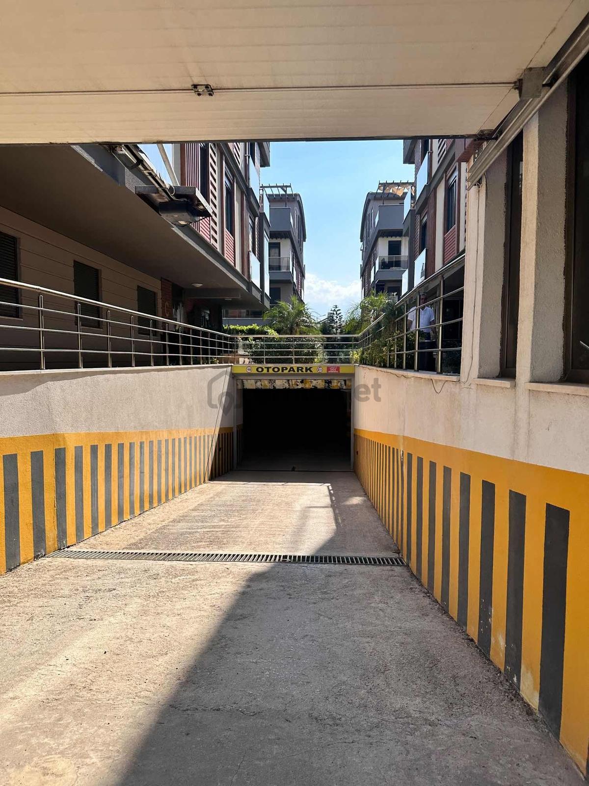 Havalimanı Yakını Site İçerisinde 2+1 Satılık Daire - 24