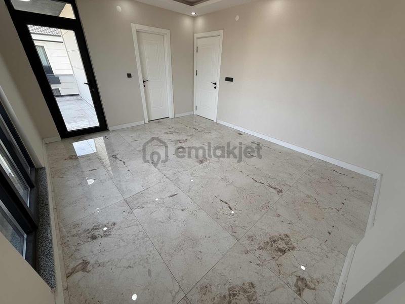 Sitede Satılık Geniş Lüks 3+1 Satılık Daire Sekiz Kasımda - 25