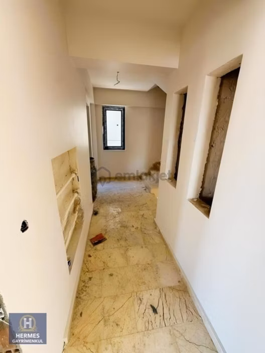 Kurtuluş Mahallesı'nde Satılık 01 + 1 Daıre - 2