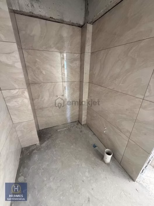 Kurtuluş Mahallesı'nde Satılık 01 + 1 Daıre - 4
