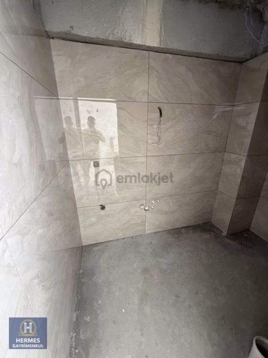 Kurtuluş Mahallesı'nde Satılık 01 + 1 Daıre - 3