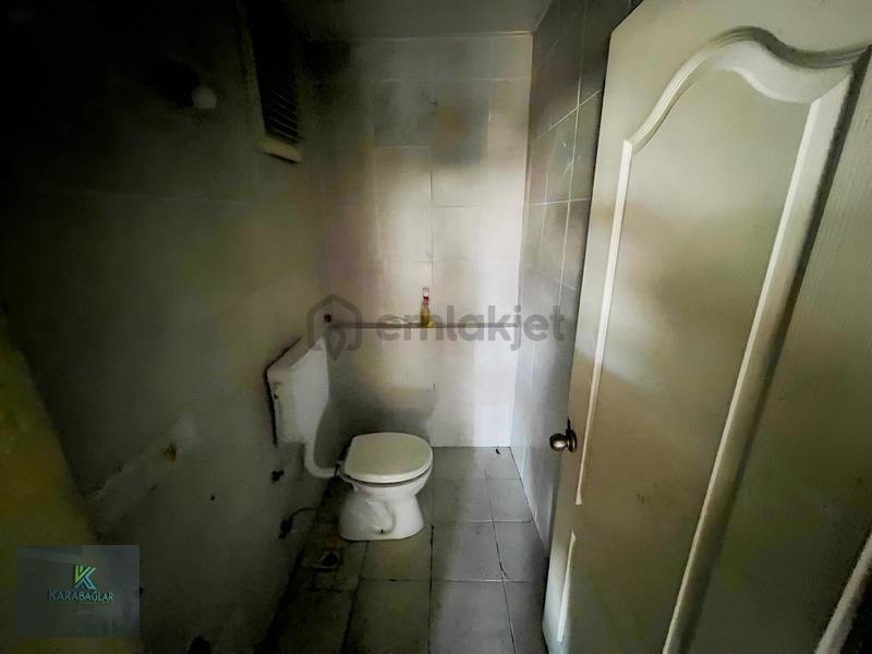180 M2 Wc'li Site İçinde Geniş Dükkan - 5