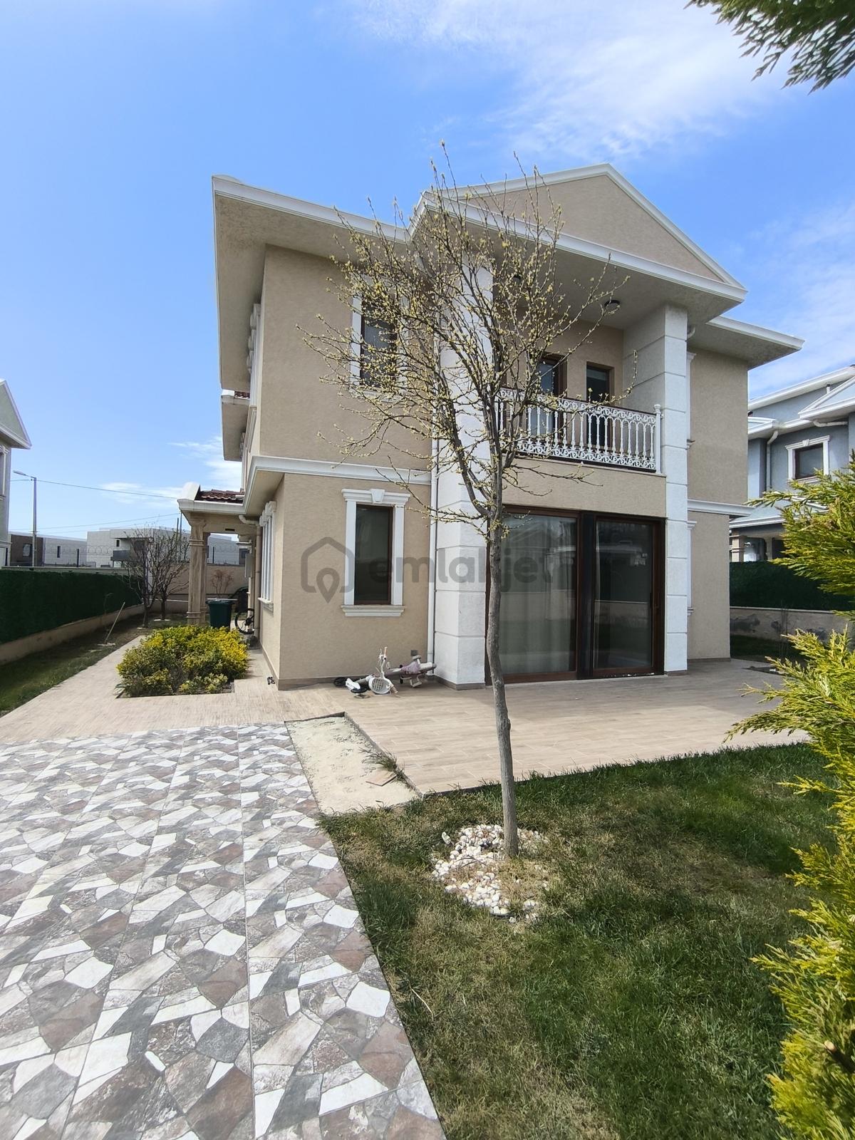 Selimpaşada Site İçinde 2 Katlı Satılık Müstakil Villa - 4