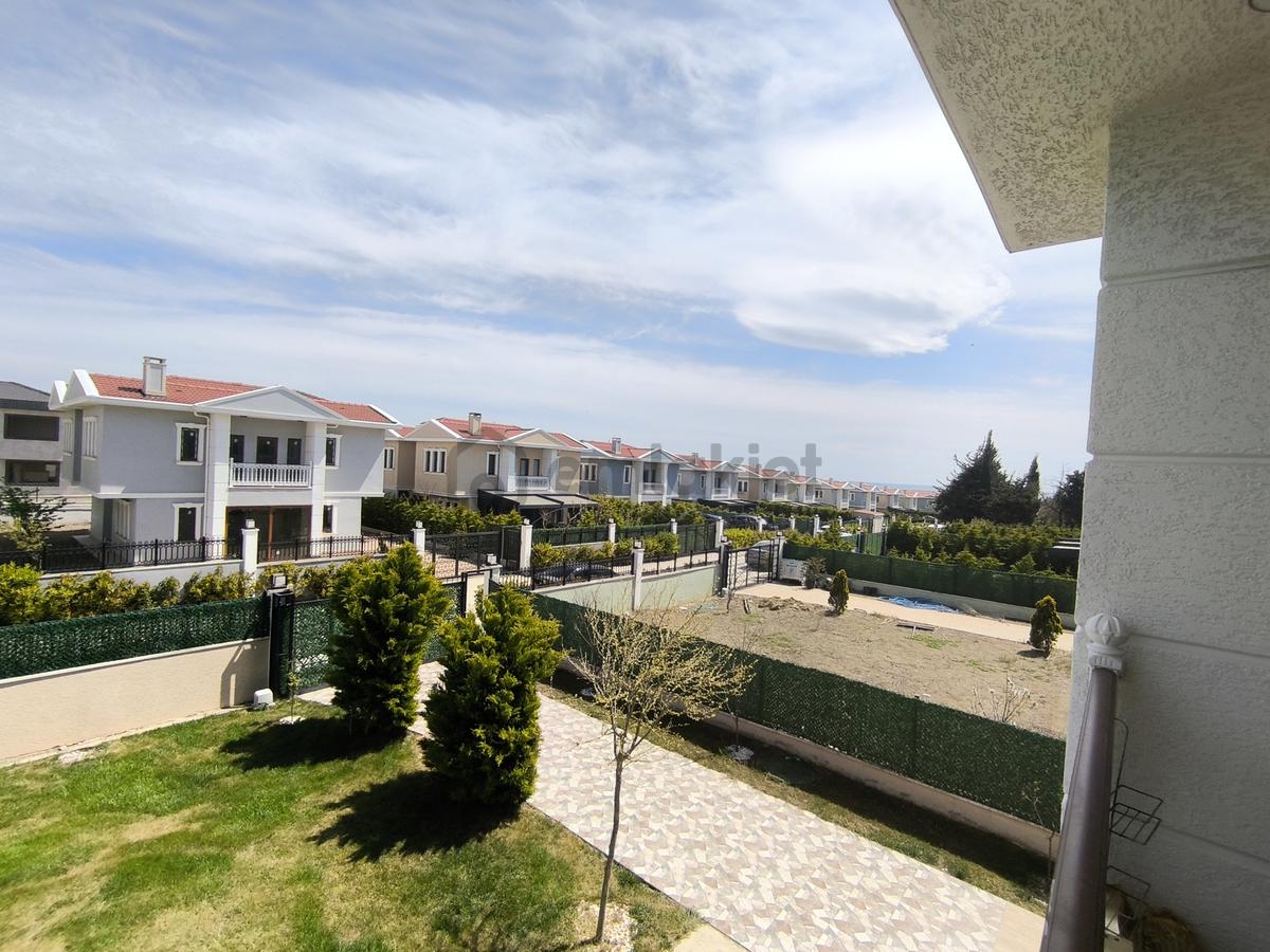 Selimpaşada Site İçinde 2 Katlı Satılık Müstakil Villa - 18