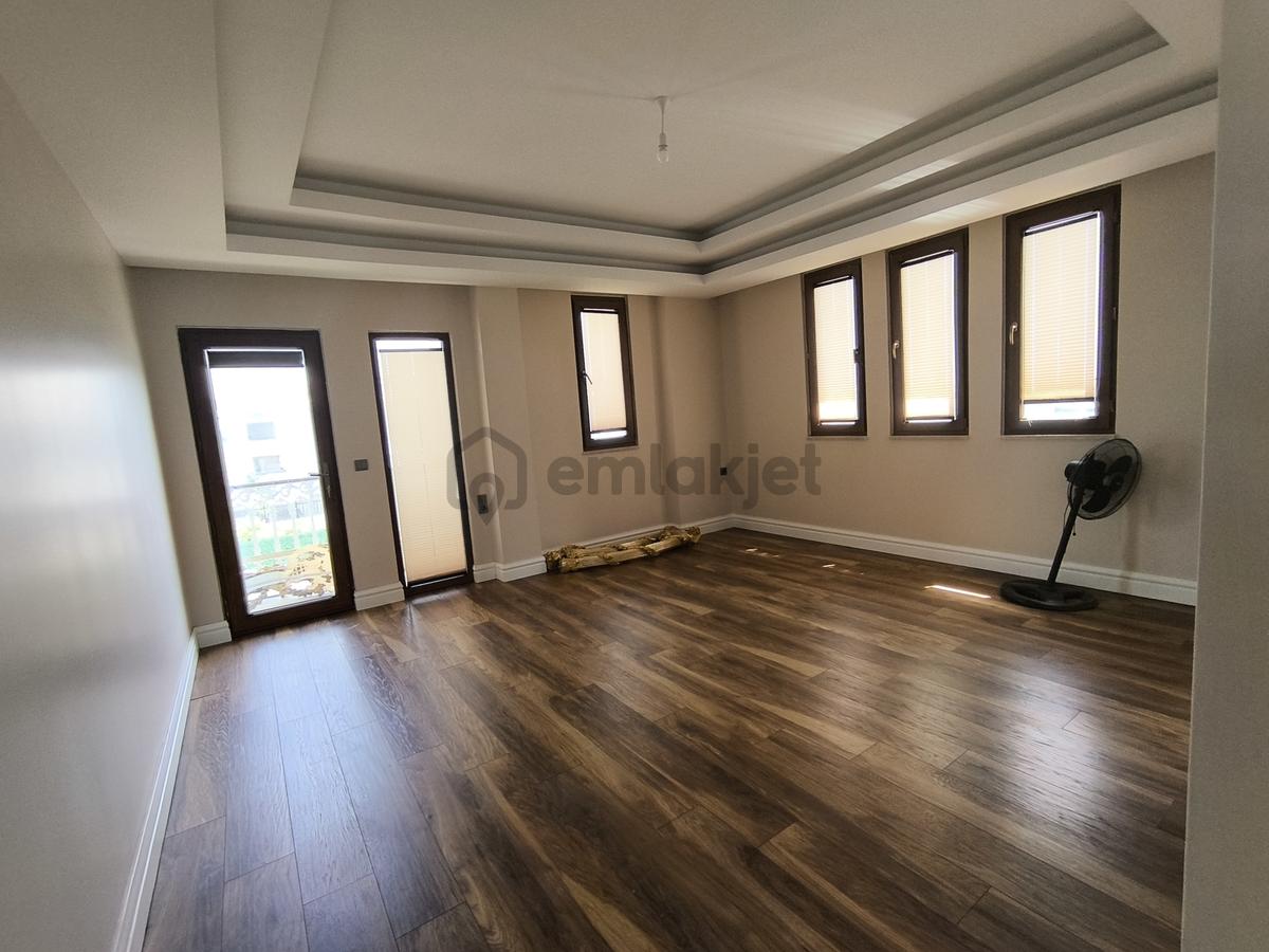 Selimpaşada Site İçinde 2 Katlı Satılık Müstakil Villa - 43