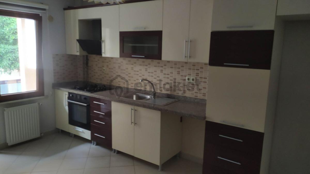 Maltepe Altayçeşme'de Geniş Balkonlu Kiralık 3+1 Daire - 11