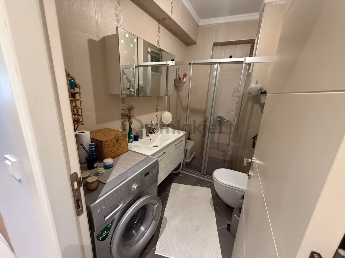 Üsküdar Merkezde, Genç Binada 1+1 Kiralık Daire 65 M² - 18