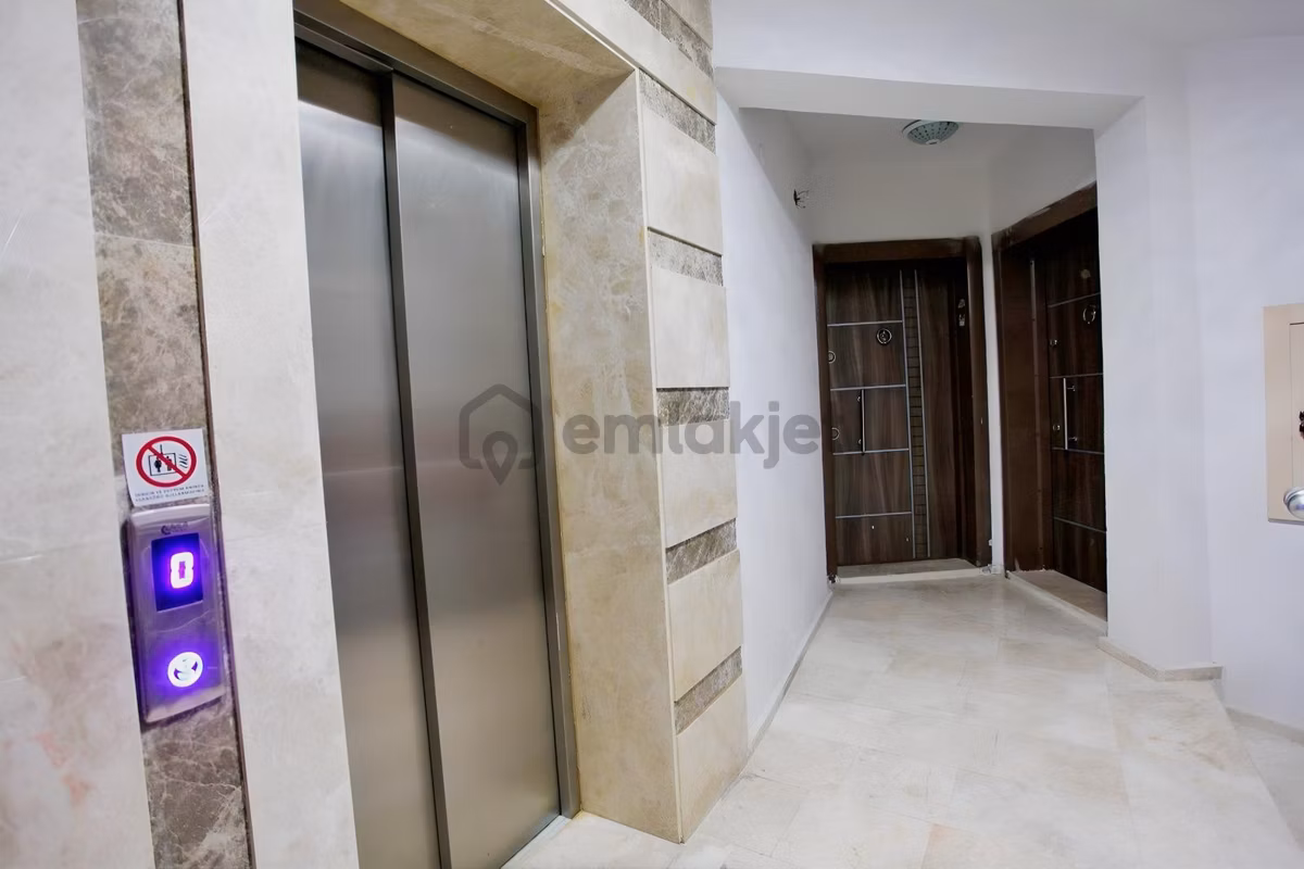 Antalya Lara Güzeloba Da Kiralık Mobilyalı 1+1 Daire - 32