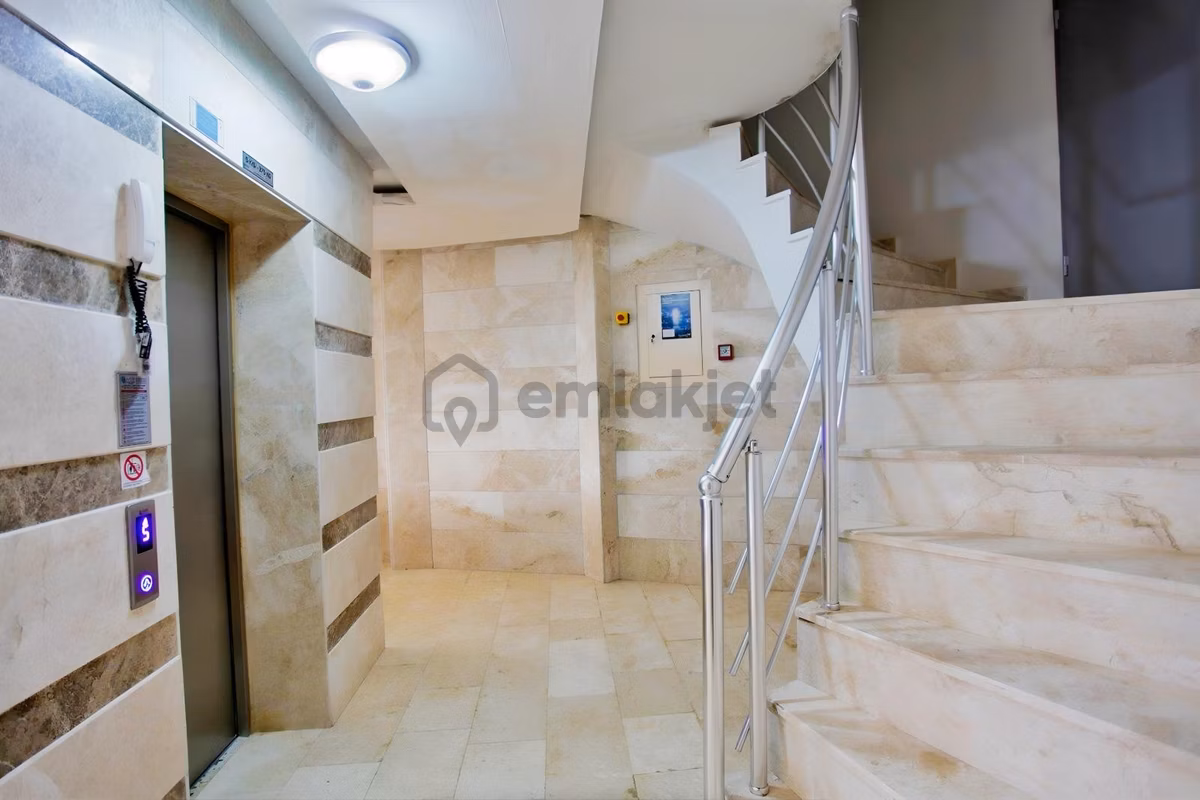 Antalya Lara Güzeloba Da Kiralık Mobilyalı 1+1 Daire - 31