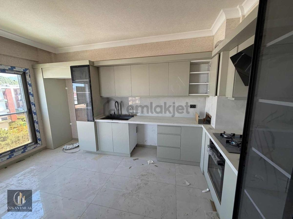 İzmir Tirede Satılık Sıfır 3+1 Daire - 8