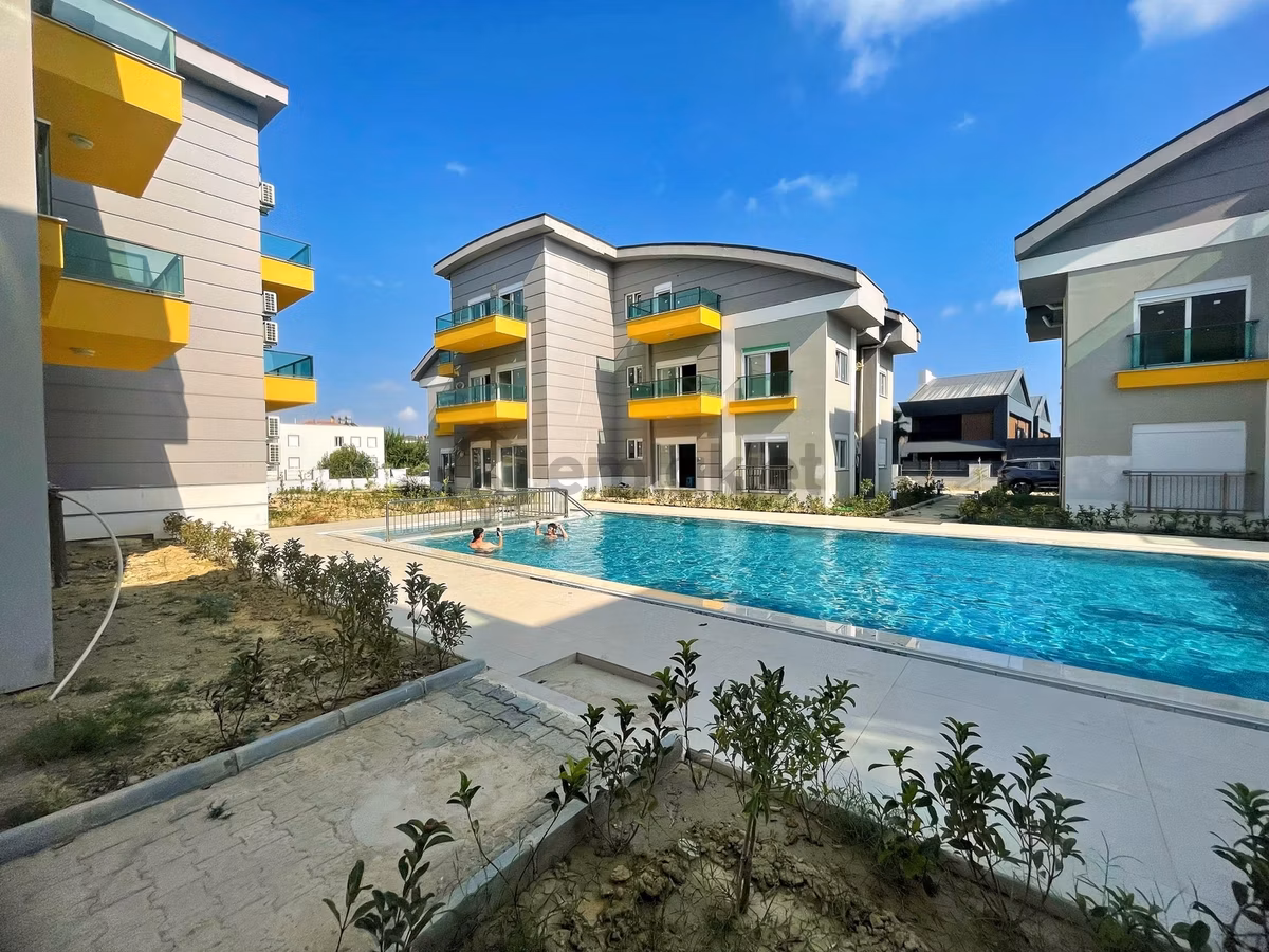 Side Kemer Mah Site İçerisinde 1+1 Konsept Daire - 14