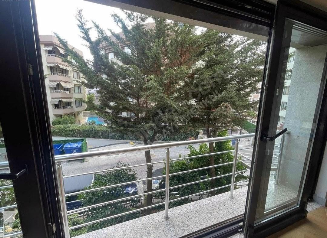 Orion Cadde'den Küçükyalı Sahilde 220m2 4+1 Balkonlu Ebeveynli - 5