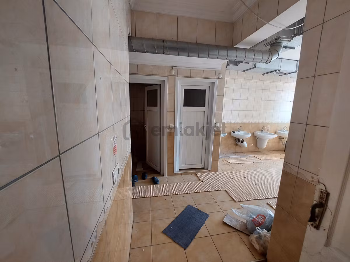 Turgut Reis Fatih Bulvarı Üzerinde 5 Katlı Kiralık Bina - 21