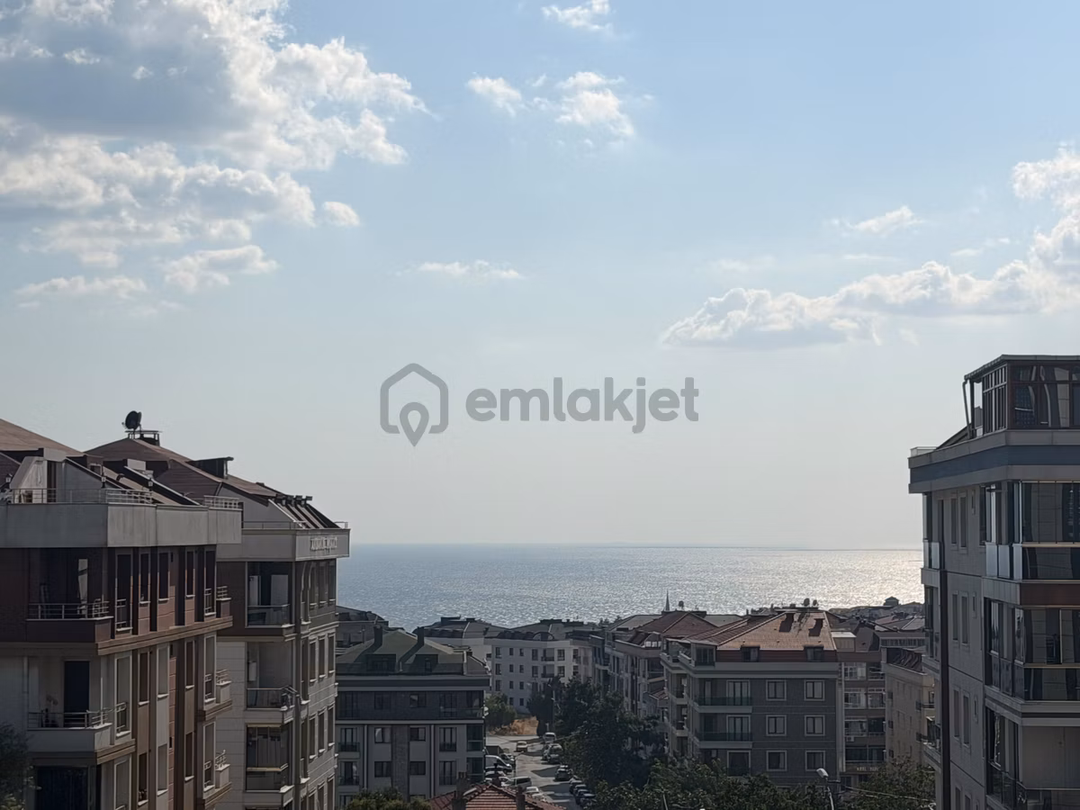 Gürpınar'da Deniz Manzaralı Kiralık 2+1 Arakat