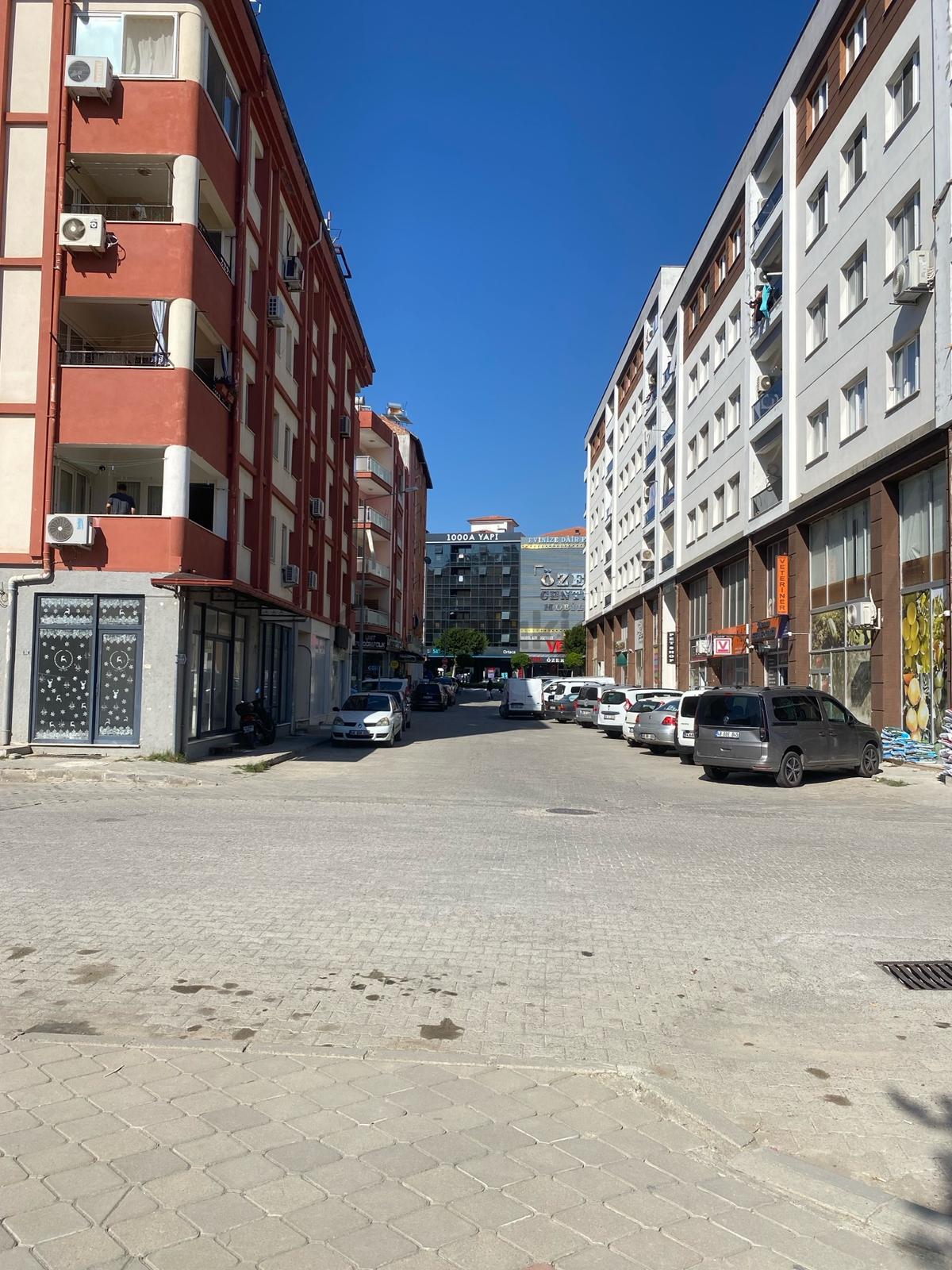Ortaca Merkezde Bulvar Üzerinde 2+1 Kapalı Mutfak Asansörlü Daire - 12