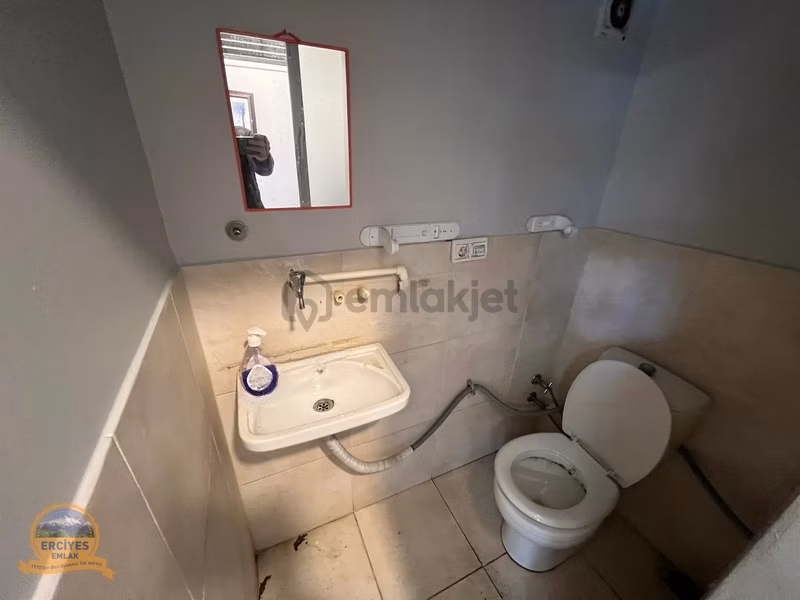 Sahrayıcedit'te Merkezi Konumda 20 M2 Geniş Cephe Dükkan - 19