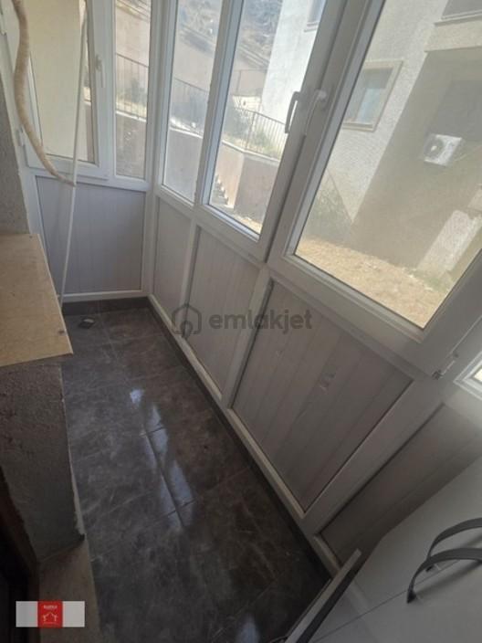 Bornova Işıkkent Sitesi 2+1 Otoparklı Doğalgazlı - 28
