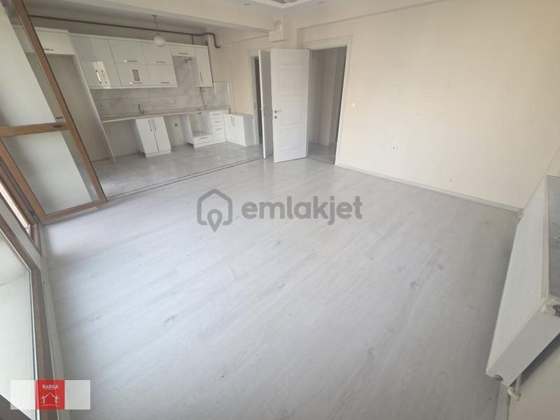 Bornova Işıkkent Sitesi 2+1 Otoparklı Doğalgazlı - 9