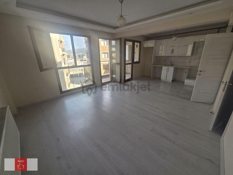 Bornova Işıkkent Sitesi 2+1 Otoparklı Doğalgazlı - 5