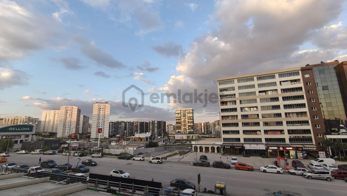 Havuzlu Sitede Çok Lüks Kullanışlı Satılık Geniş 3+1 Daire - 10
