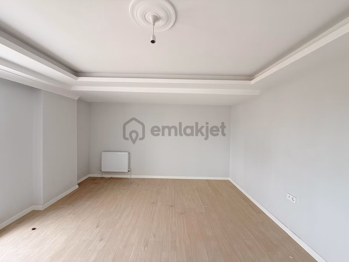 Güven'den Karaağaçta Kapalı Otoparklı Ara Kat 2+1 Daire - 18