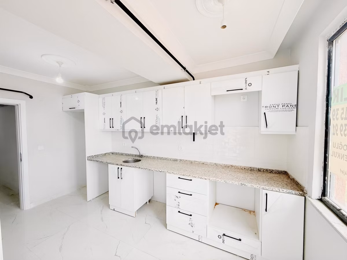 Güven'den Karaağaçta Kapalı Otoparklı Ara Kat 2+1 Daire - 8