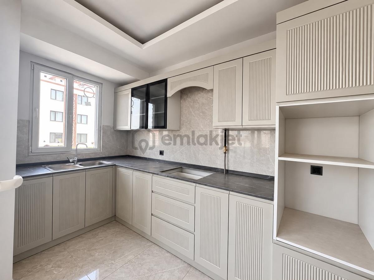 Cg Havaalanı Yolu Üzerinde Kaçırılmayacak 2+1 Daire