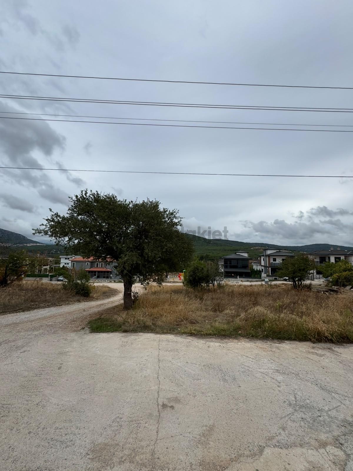 Menteşe Akçaova'da Satılık 415 M² %40 İmarlı Ticari Arsa - 5