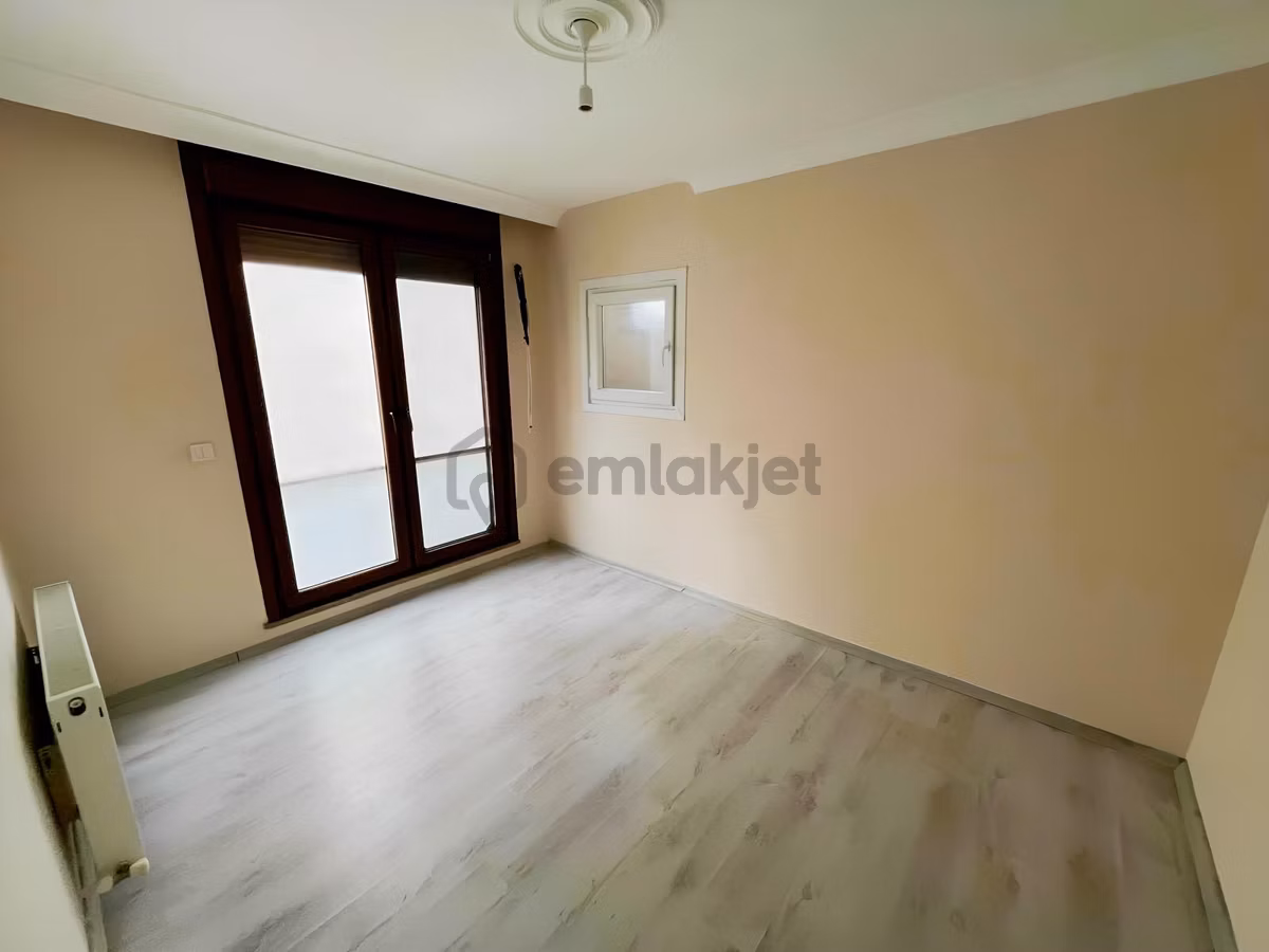 Bostancı'da 2+1 Arakat Kiralık Daire - 11