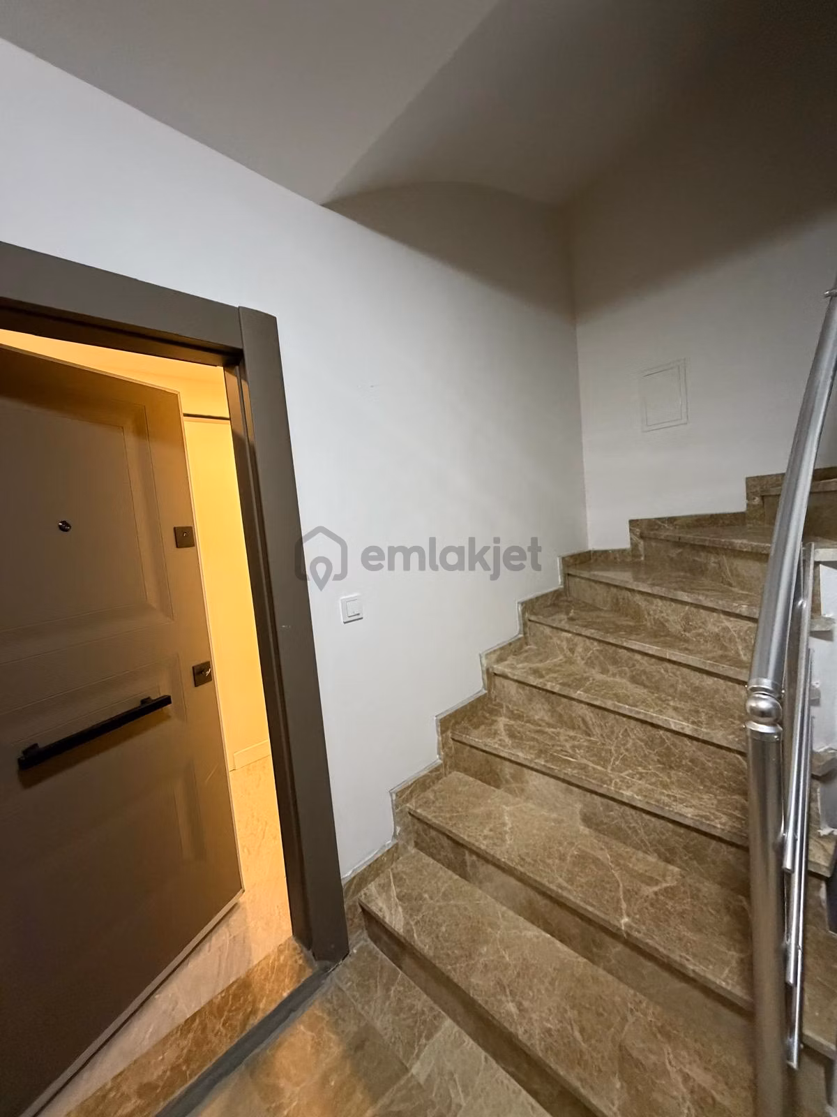 Üsküdar Bulgurluda Kiralık Fırsat Daire - 9