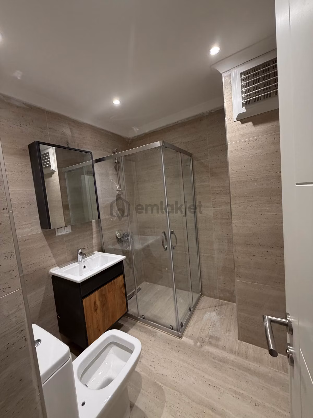 Üsküdar Bulgurluda Kiralık Fırsat Daire - 19