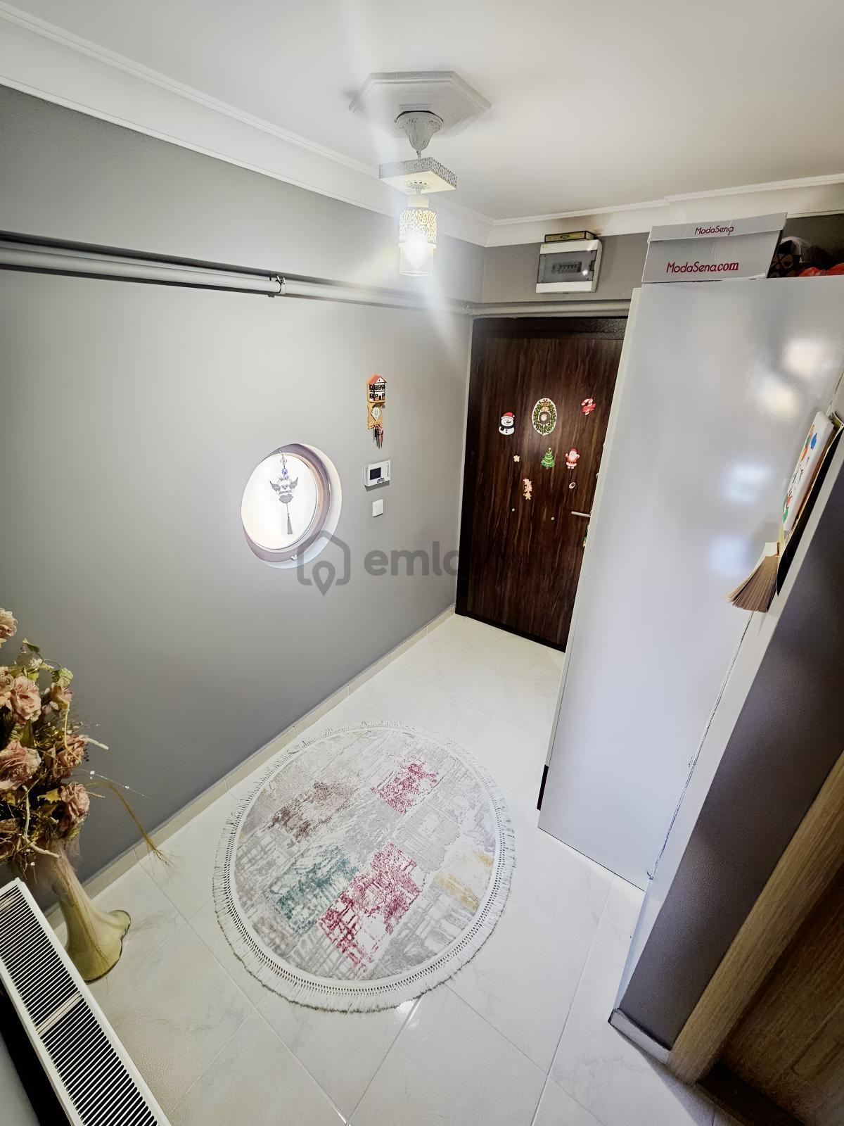 Yunuselinde Havuzlu Sitede Ara Kat Satılık 2+1 Daire - 3