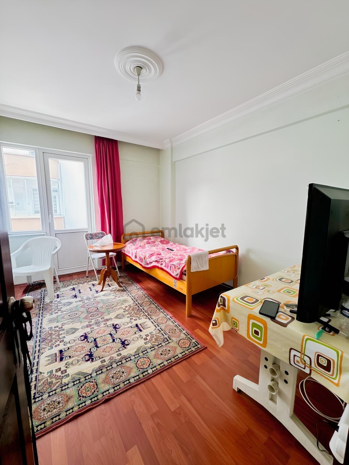 Remax Nadir'den Aksuda 3+1 3 Balkonlu Satılık Daire - 18