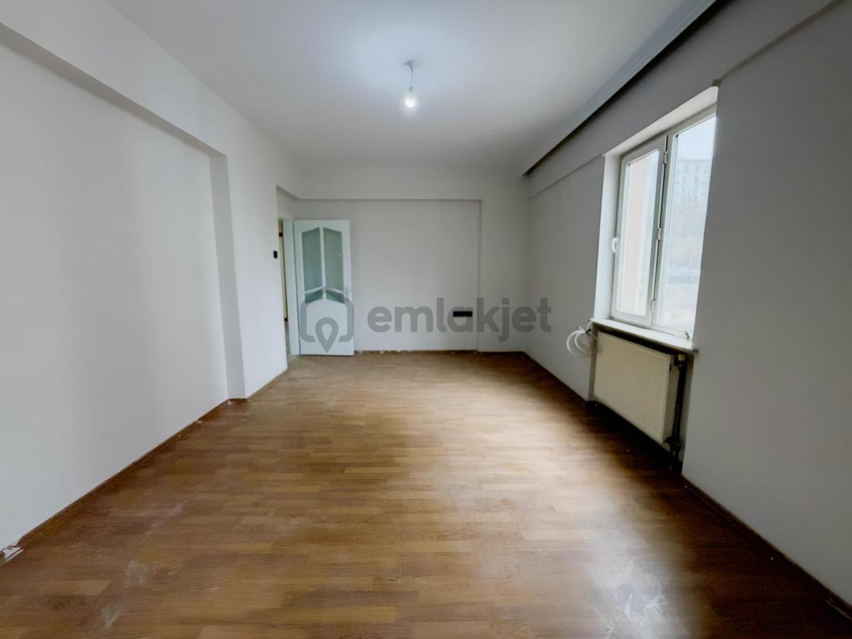Yeni Rota'dan Merkezi Konumda 4+1 Kiralık Daire - 22