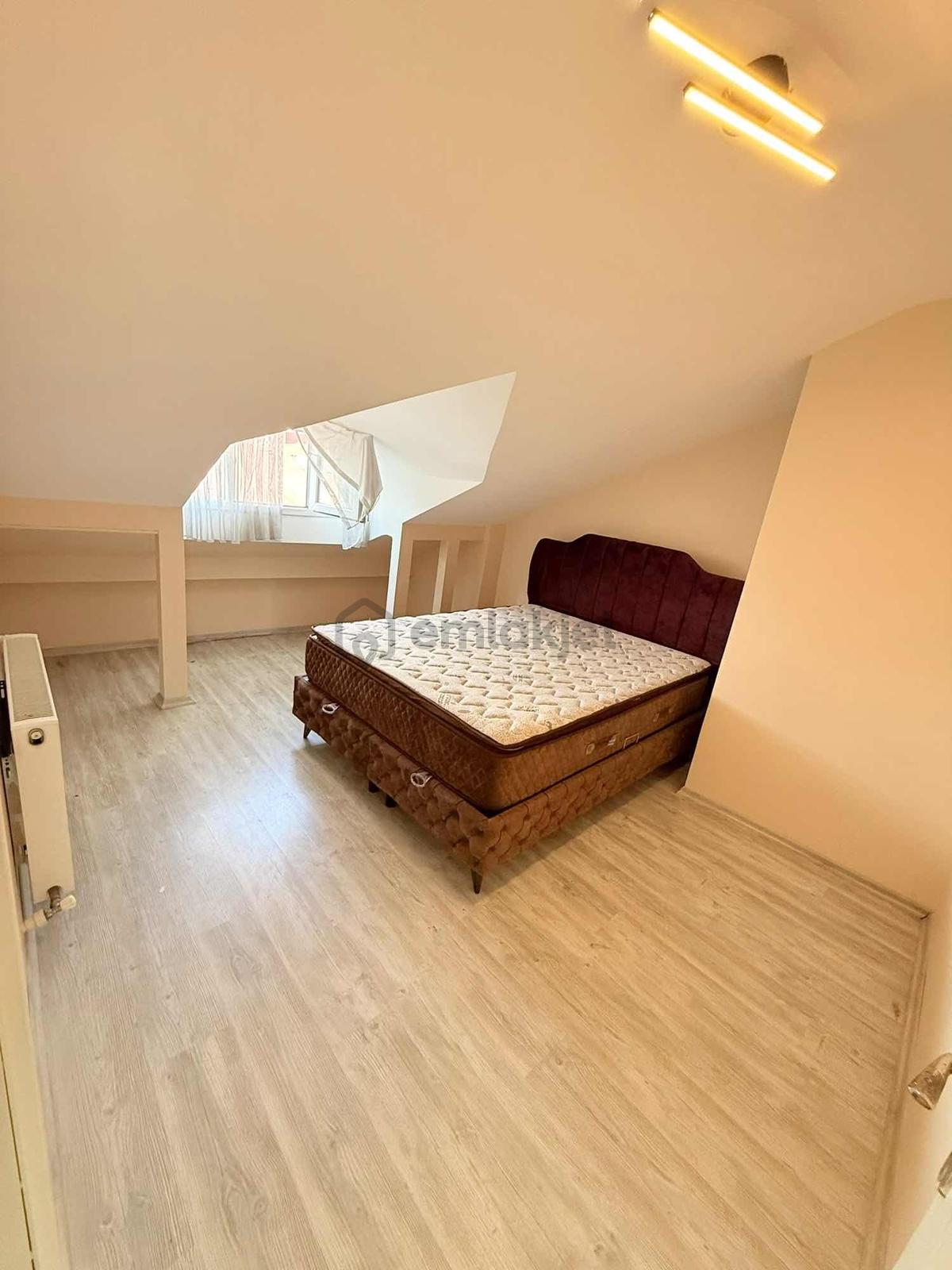 Alifuatbaşgil Caddesinde Kiralık Bakımlı Tadilatlı Eşyalı Daıre - 11