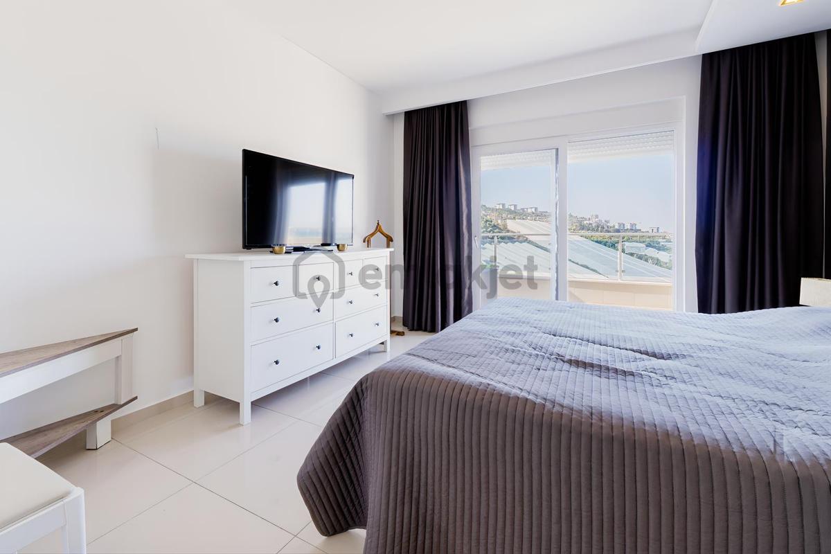 Alanya'da Granada Rezidansta 3+1 Eşyalı Dubleks Daire - 13