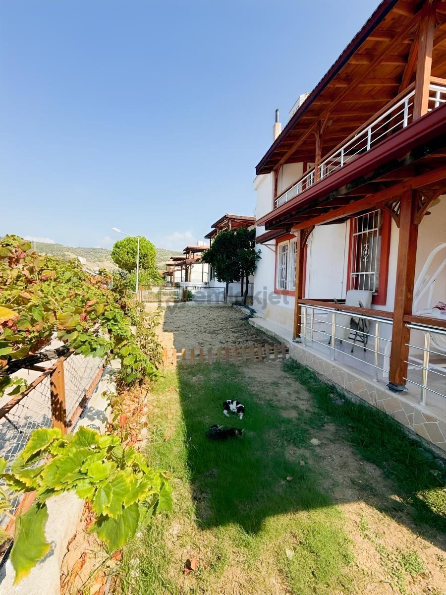 Ceren Sitesinde Deniz Manzaralı 5+1 Dubleks Villa - 2