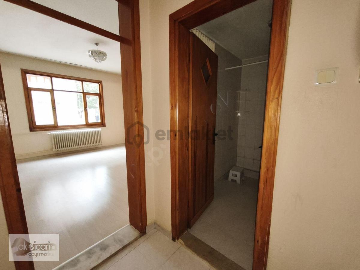 Araplar Akcami Yanında Satılık Daire - 8