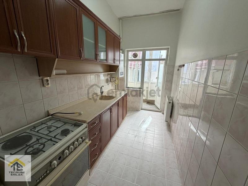 Danışment Göbeğe 5 Bina Yüksek Giriş 2+1 Bağımsız Balkonlu Ön C.