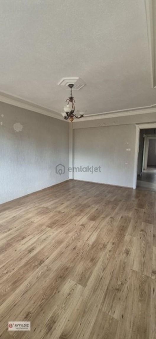 Bornova Atatürk Te 3+1 Kiralık Daire - 15