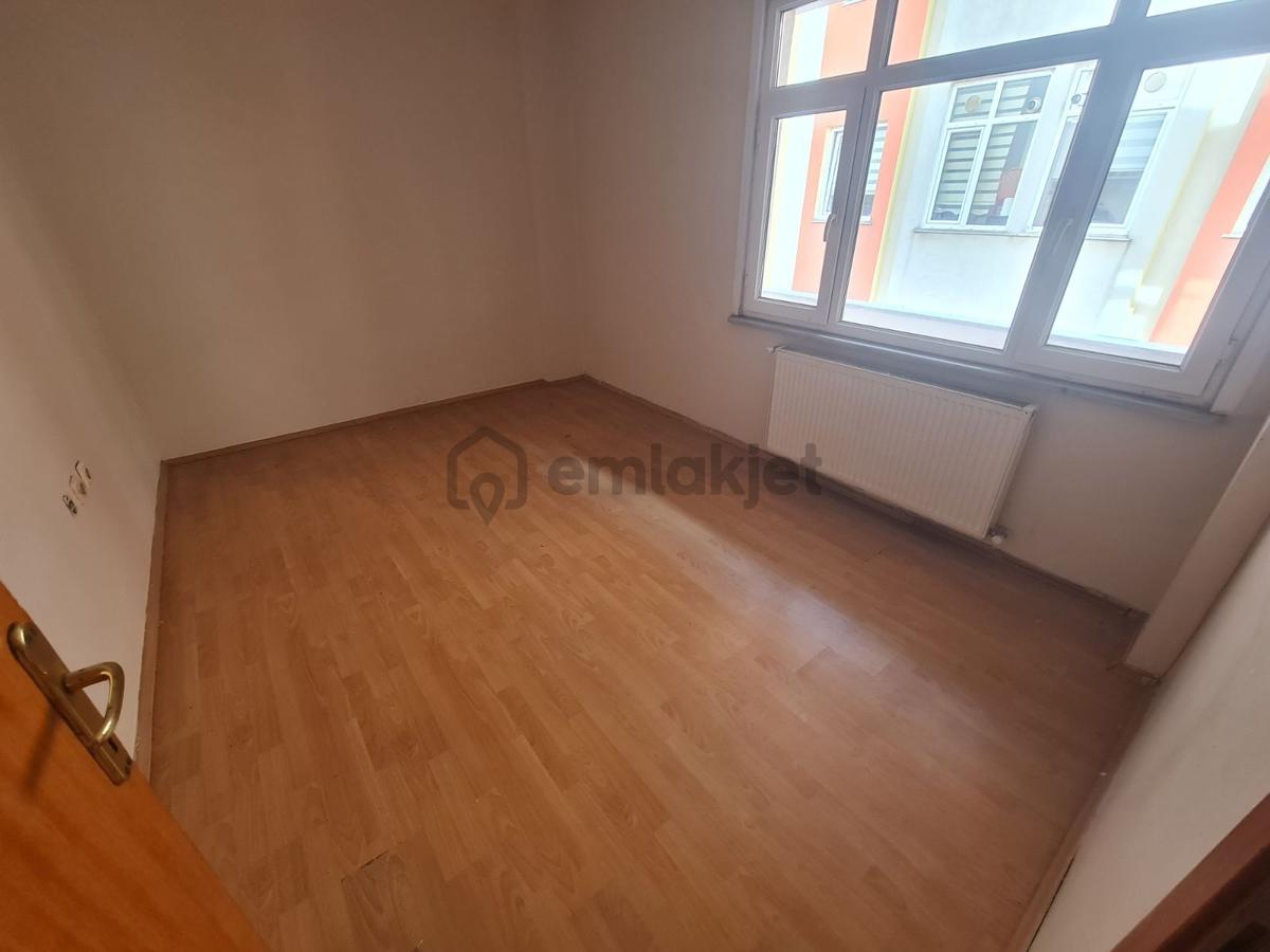Kiralık Ara Kat Daire 1+1 - 3