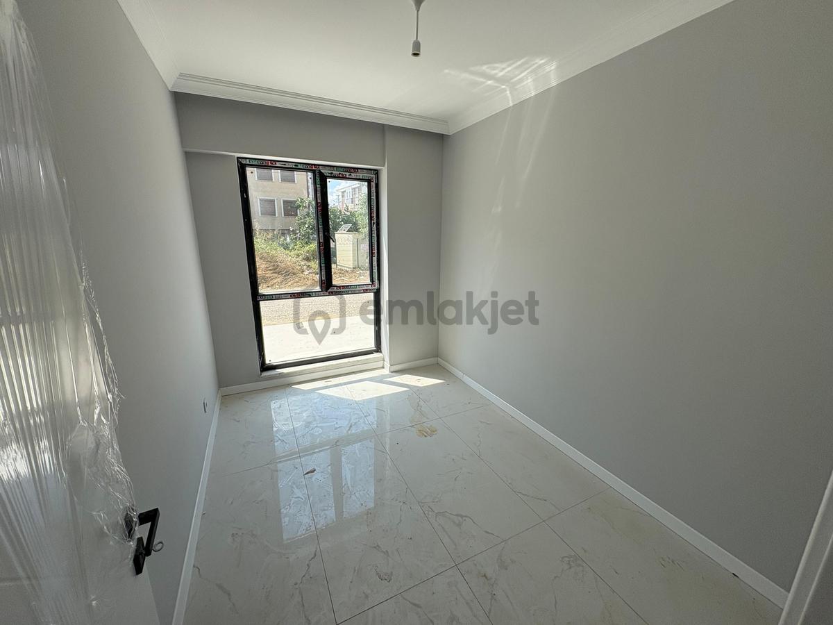 Sakarya Arifiye Karaaptiler'de Geniş Ön Cephe 2+1 Satılık Daire - 11