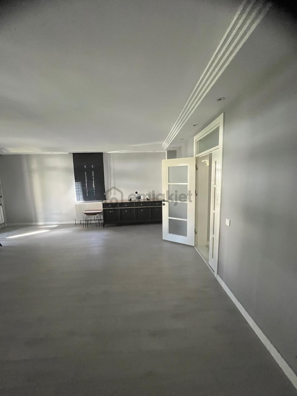 Cb Sıtkı Şimşek'ten Doktorlar Sitesi'nde Modern Kiralık Villa - 31