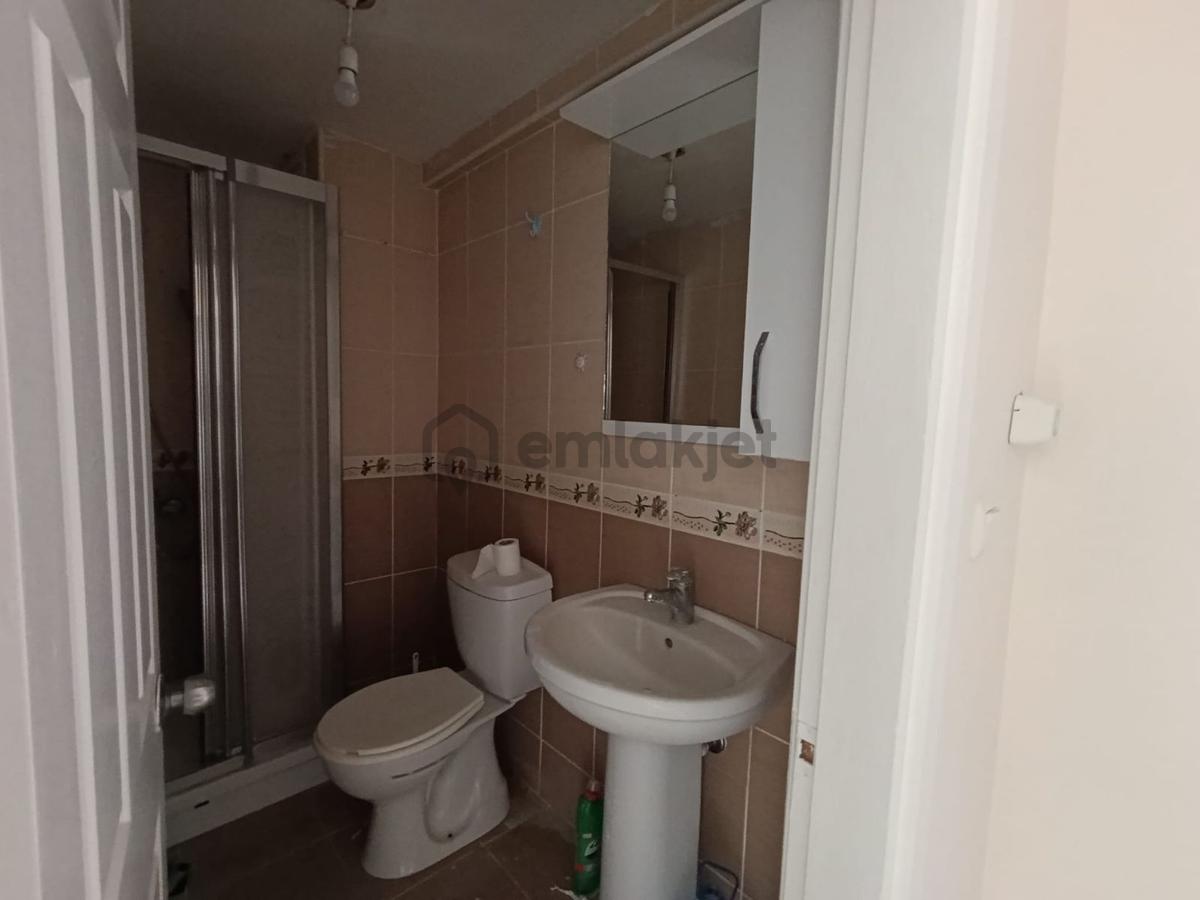 Remaxland'den Öztrak Cad. Site İçinde 2+1 Kiralık Daire - 18