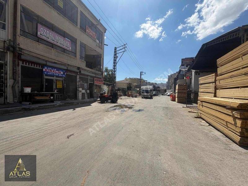 Kiralık Eski Sanayide 50 M² Dükkan - 11