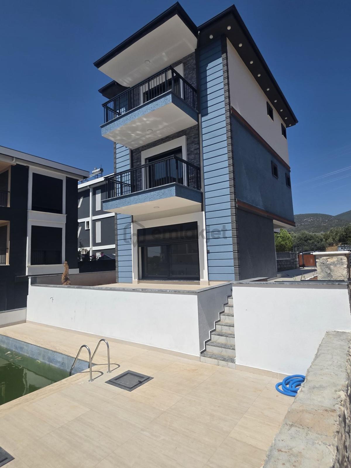 Akbük Merkezde Tam Müstakil Havuzlu Villa - 3
